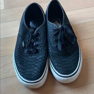 Platform vans black snake print 9.5